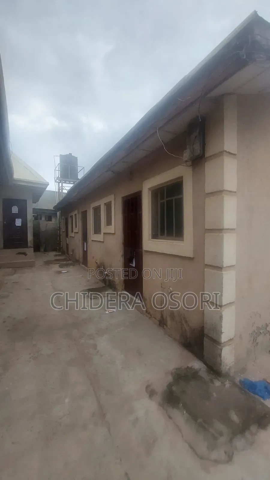 6bdrm Apartment in Dutse for sale