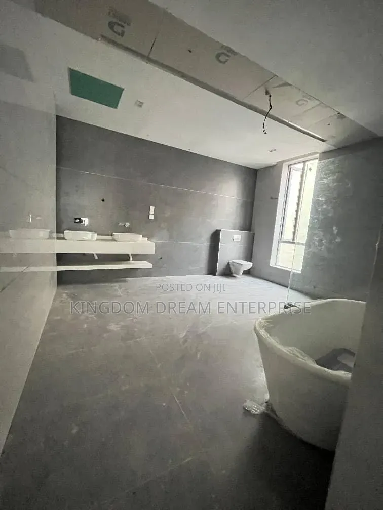 5bdrm House in Banana Island Ikoyi for sale