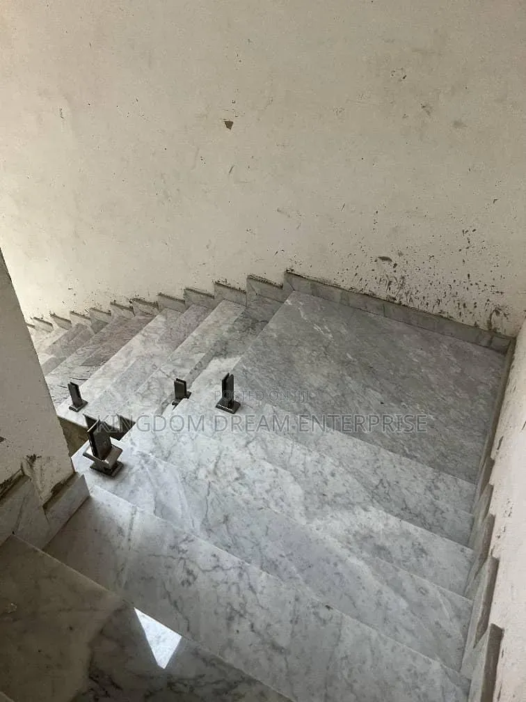 5bdrm House in Banana Island Ikoyi for sale