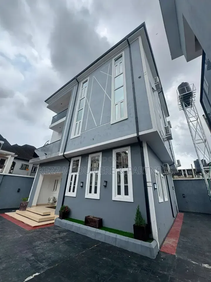 Furnished 4bdrm Duplex in Dr Peter Odili , for sale