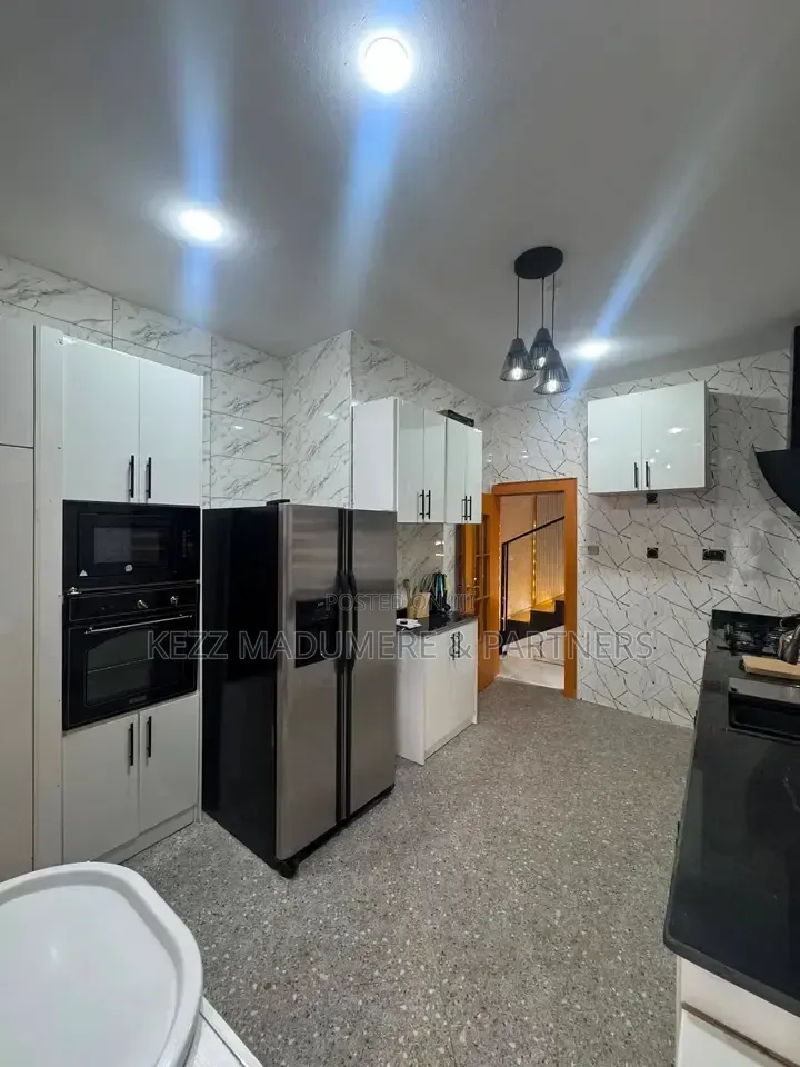 Furnished 4bdrm Duplex in Dr Peter Odili , for sale