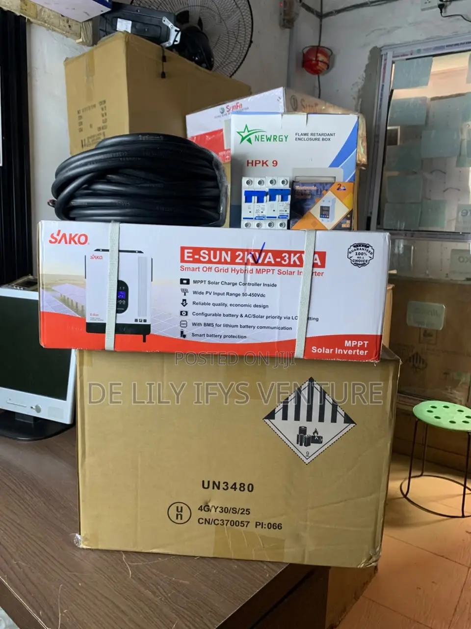 3.6kwh /12v Cola Lithium Battery and 2kva Hybrid Inverter Combo