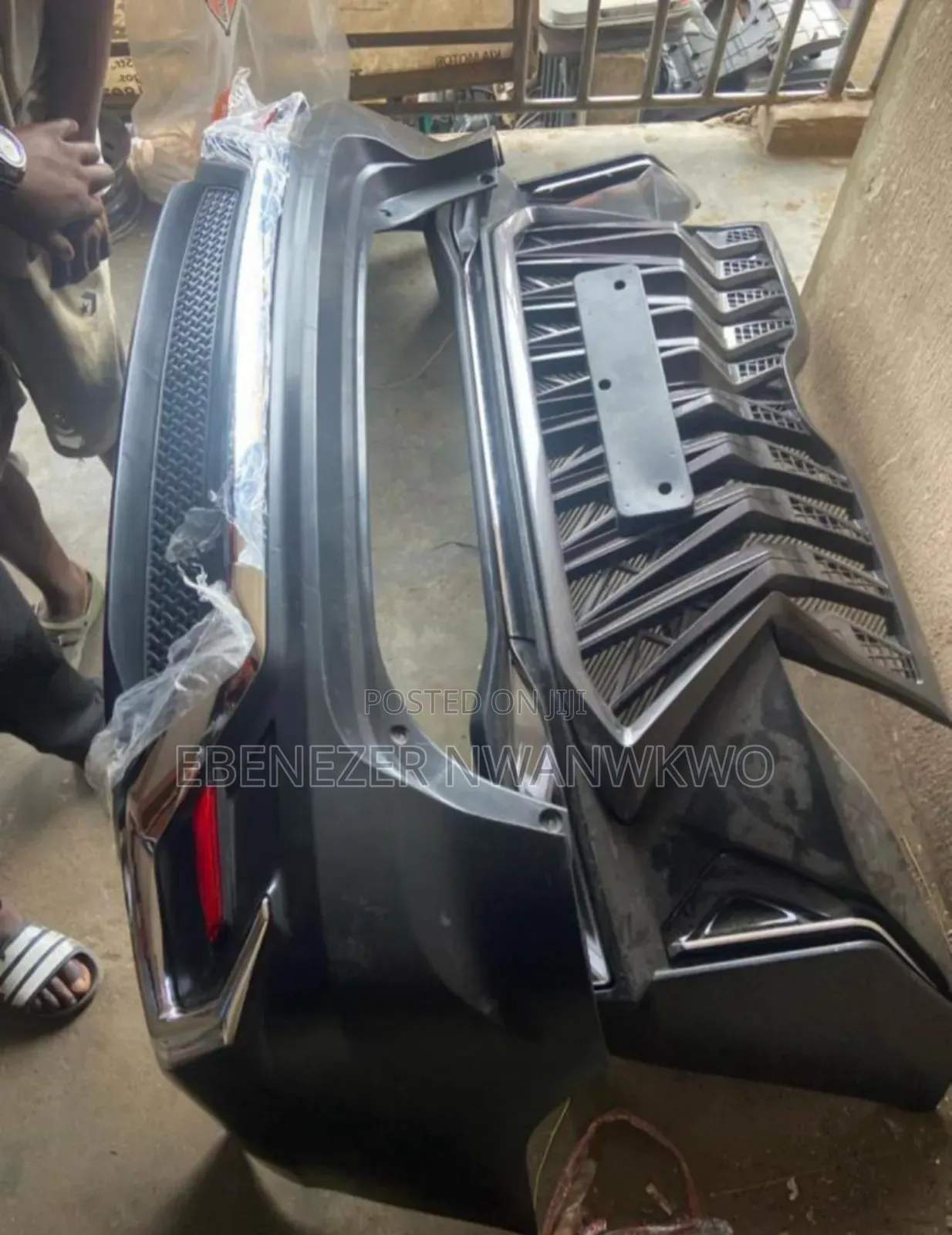 Complete Front and Back Bumper Toyota Venza 2010 to 2015