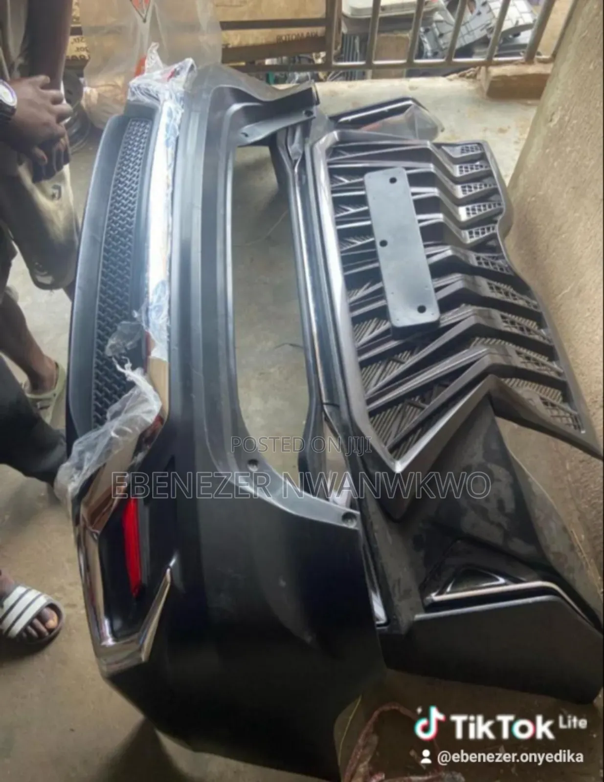 Complete Front and Back Bumper Toyota Venza 2010 to 2015