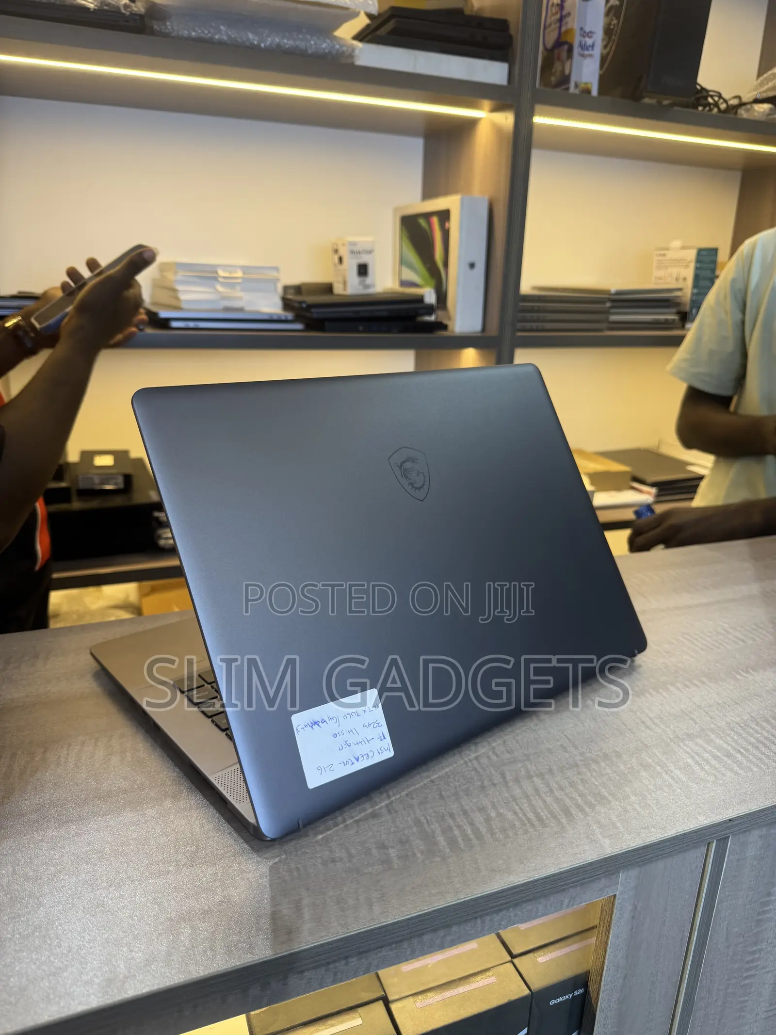 Laptop MSI Creator A16 AI+ 32GB Intel Core i7 SSD 1T