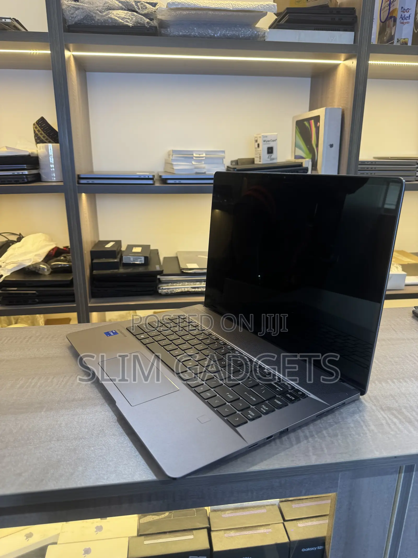 Laptop MSI Creator A16 AI+ 32GB Intel Core i7 SSD 1T