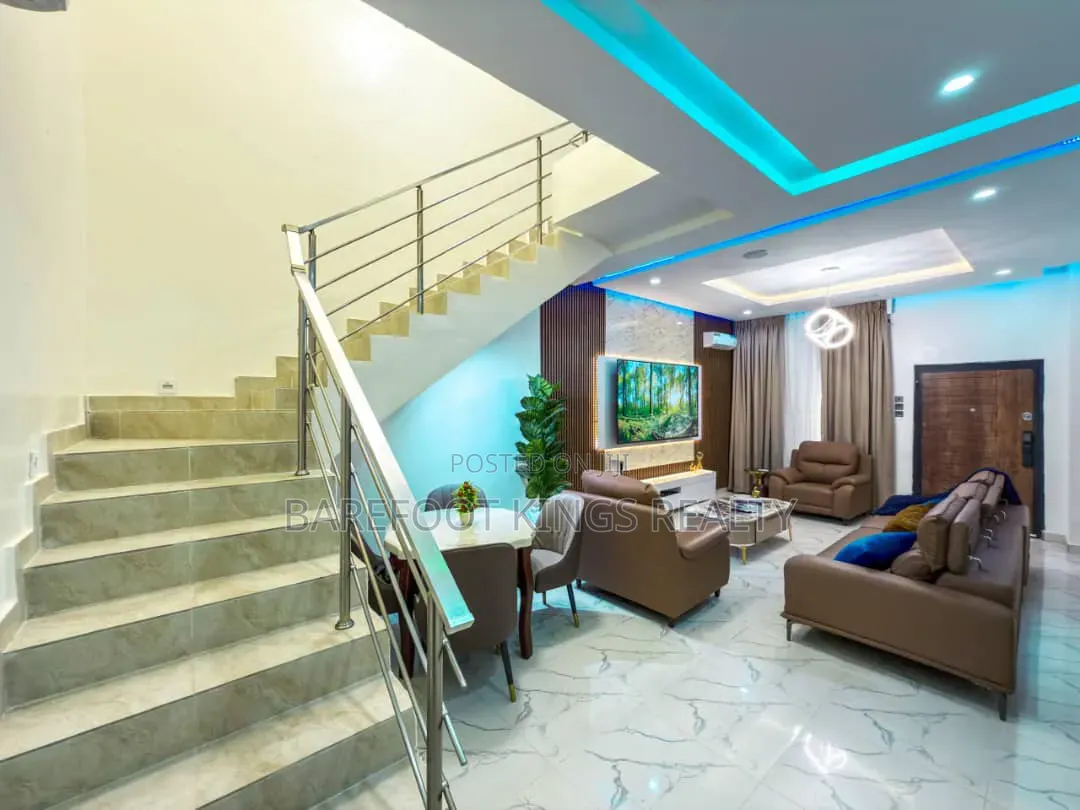 Luxury 3bedroom Apartment
