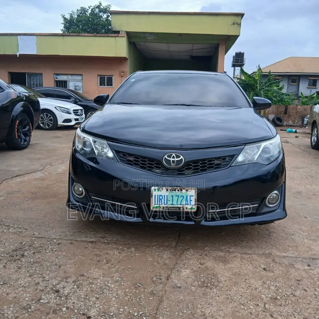 Toyota Camry LE 4dr Sedan (2.5L 4cyl 6A) 2014 Black