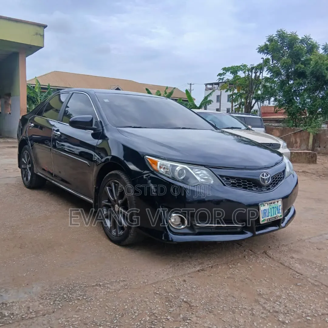 Toyota Camry LE 4dr Sedan (2.5L 4cyl 6A) 2014 Black