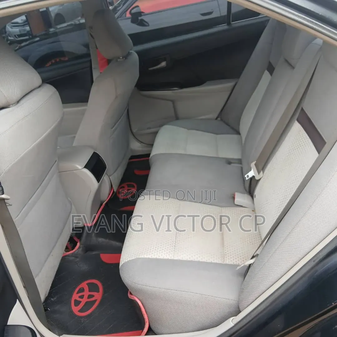 Toyota Camry LE 4dr Sedan (2.5L 4cyl 6A) 2014 Black