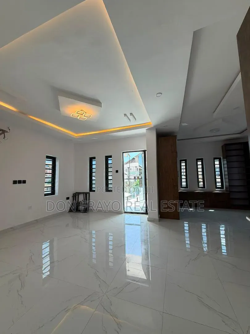 5bdrm Duplex in Kolapo Ishola Gra, Akobo for sale