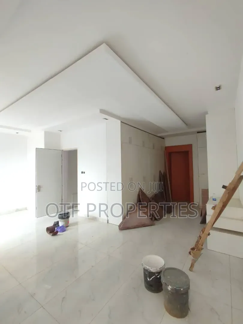 4bdrm Duplex in Jahi Main for rent