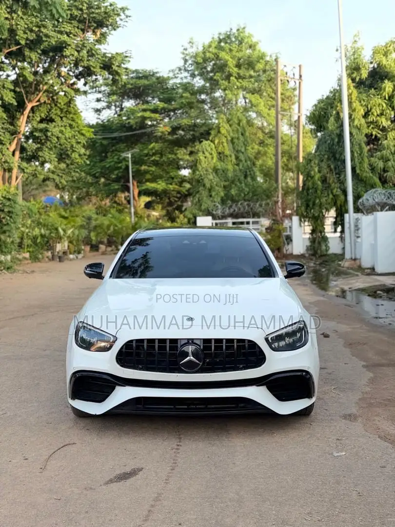 Mercedes-Benz E450 2022 White