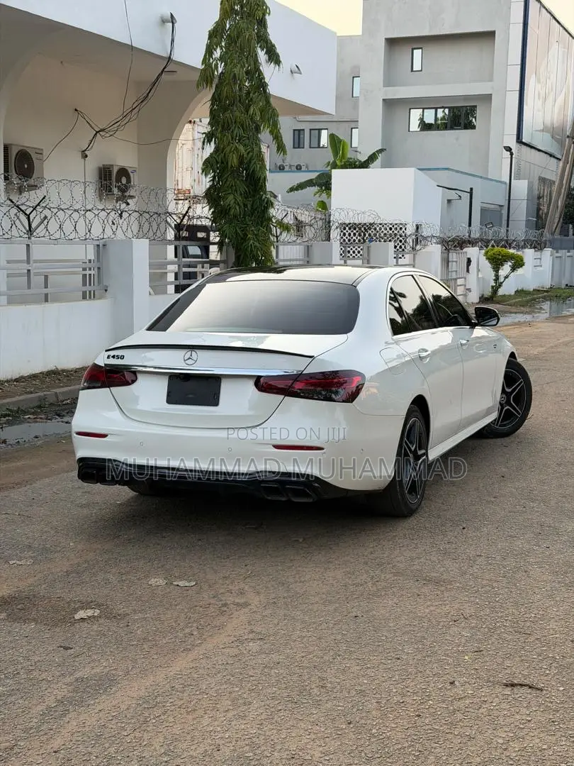 Mercedes-Benz E450 2022 White