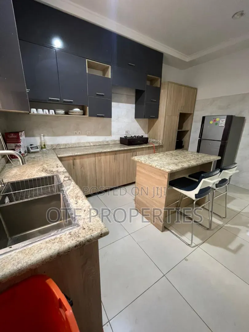 4bdrm Duplex in Jahi Gilmore for rent