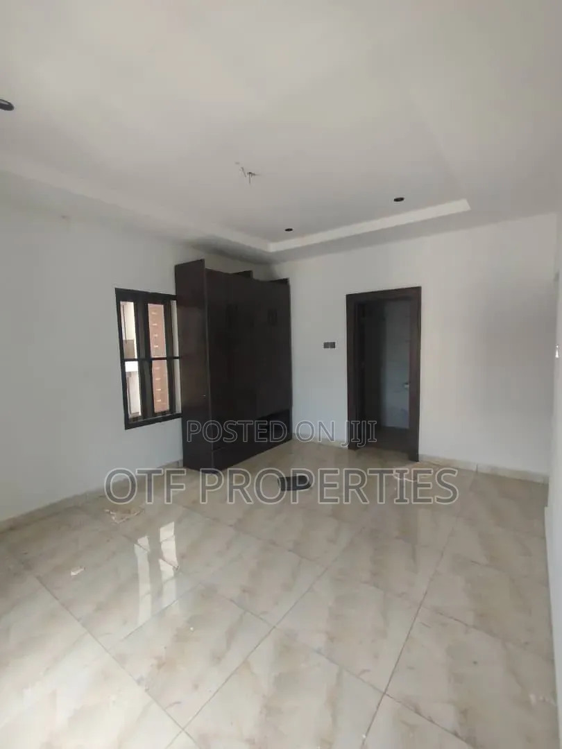 3bdrm Block of Flats in Jahi Glimore for rent