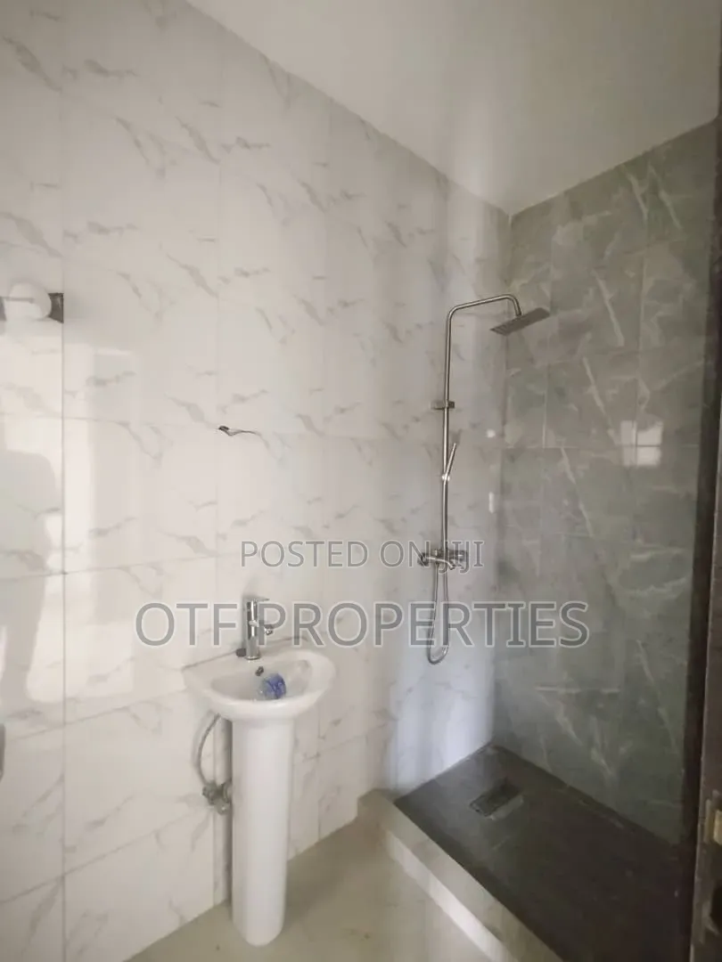 3bdrm Block of Flats in Jahi Glimore for rent