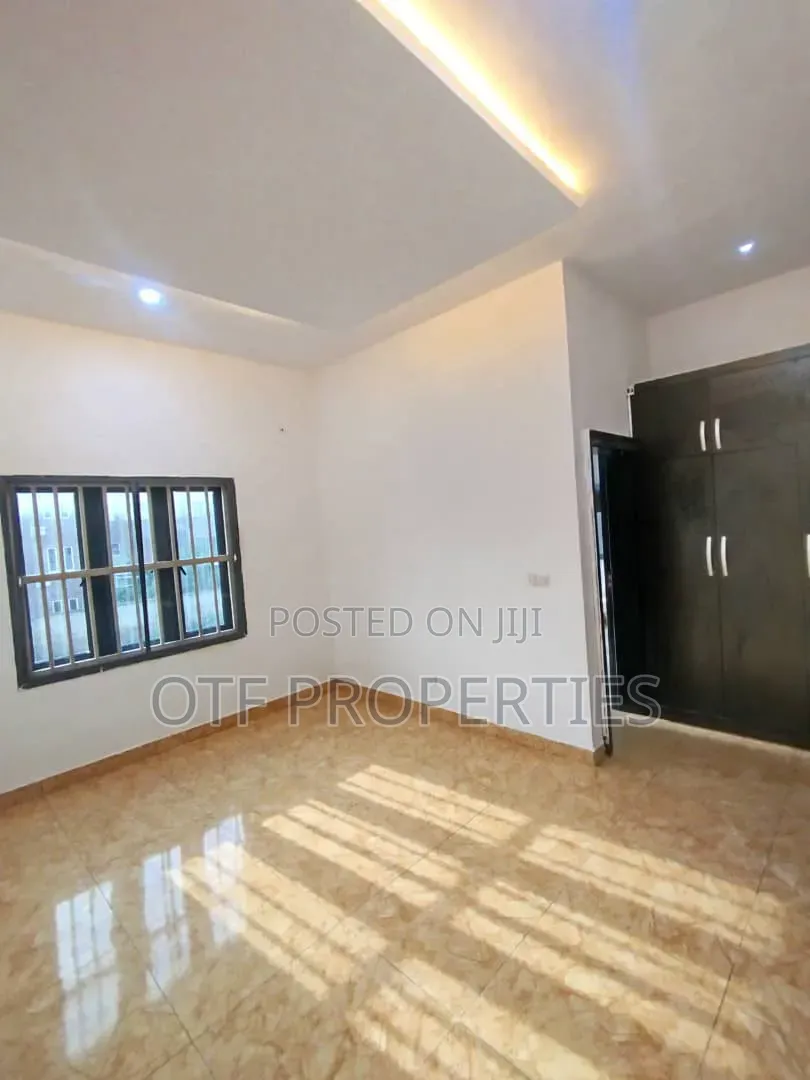 3bdrm Block of Flats in Jahi Main for rent