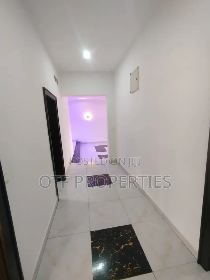 3bdrm Block of Flats in Jahi Main for rent