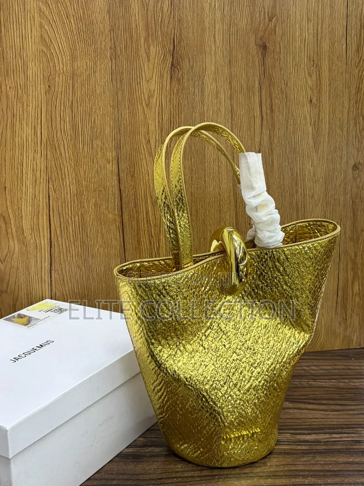 Jacquemus Bag Quality:Luxury Leather Gender:-Female Bag Sizecupe Shape