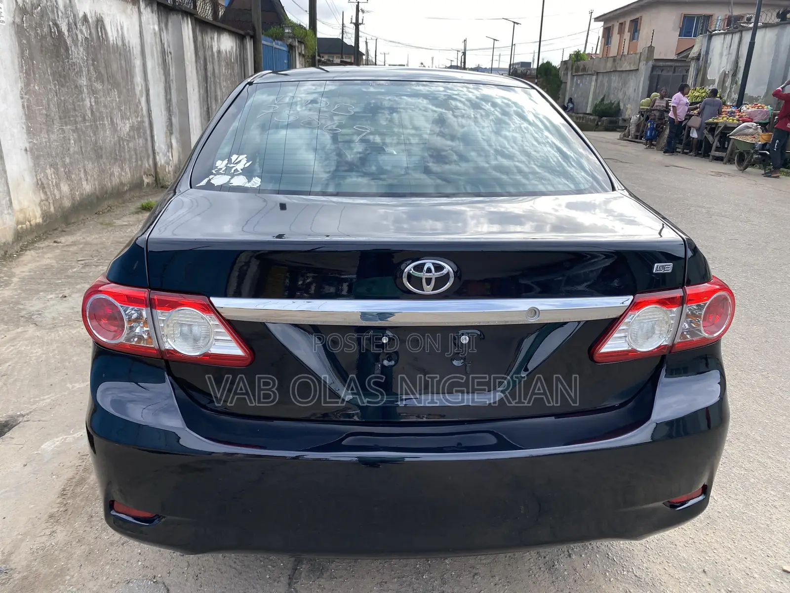 Toyota Corolla LE 4dr Sedan (1.8L 4cyl 4A) 2013 Black