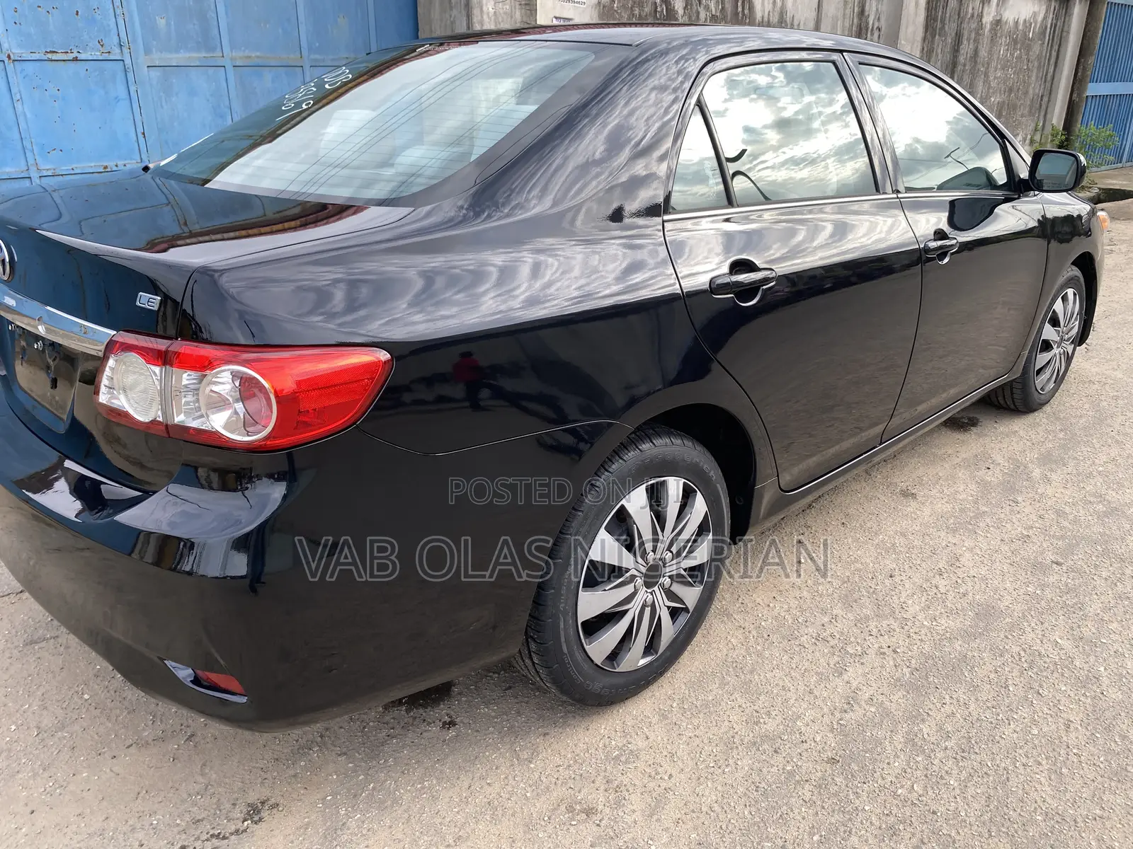 Toyota Corolla LE 4dr Sedan (1.8L 4cyl 4A) 2013 Black