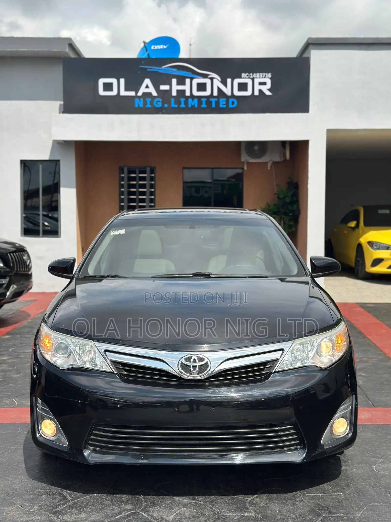 Toyota Camry XLE 4dr Sedan (2.5L 4cyl 6A) 2014 Black
