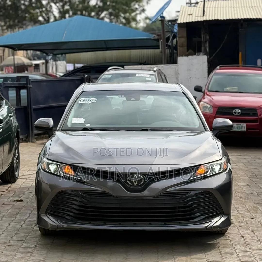 Toyota Camry 2021 Gray