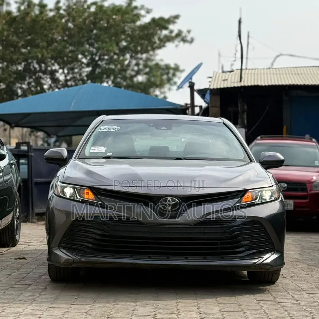 Toyota Camry 2021 Gray
