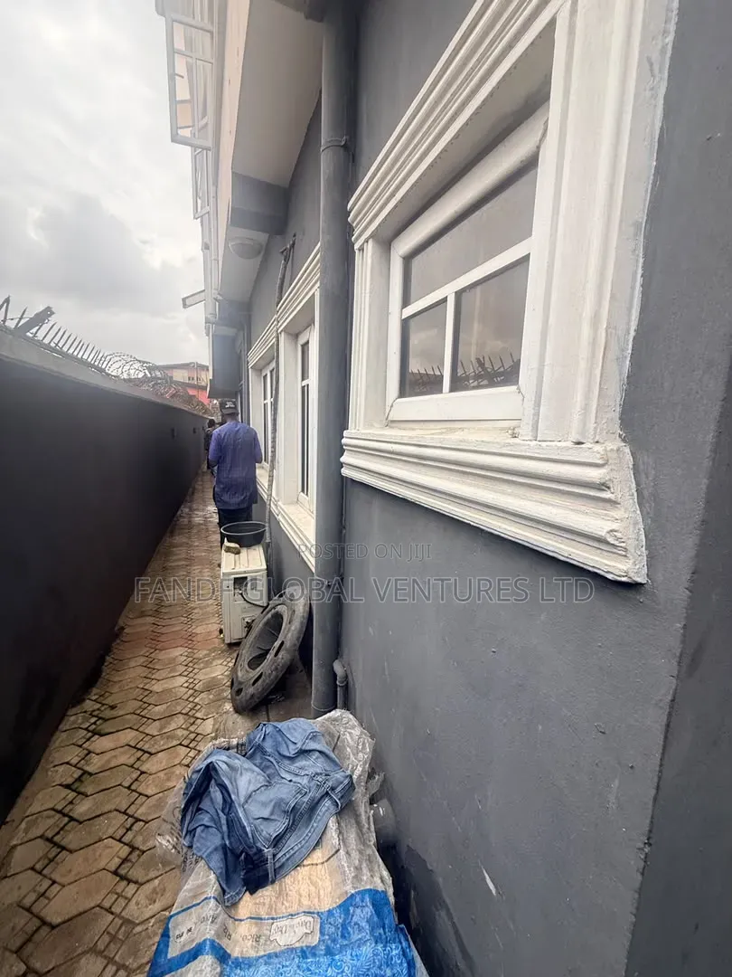 2bdrm Block of Flats in Ijesha for sale