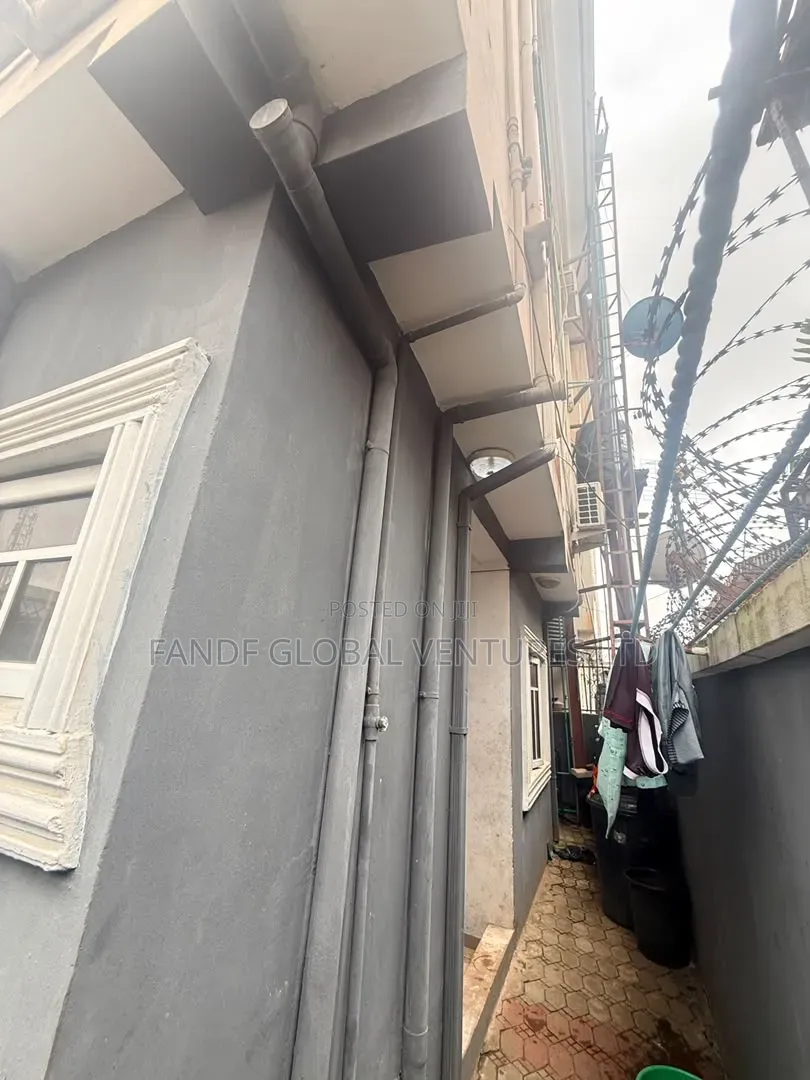2bdrm Block of Flats in Ijesha for sale