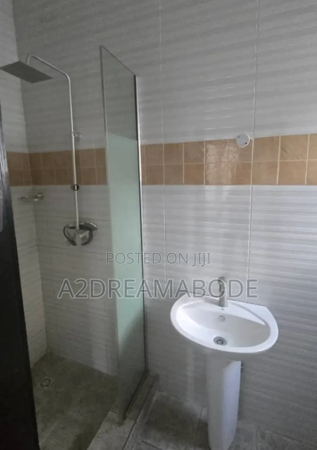 5bdrm Duplex in Omole Phase 2 for sale