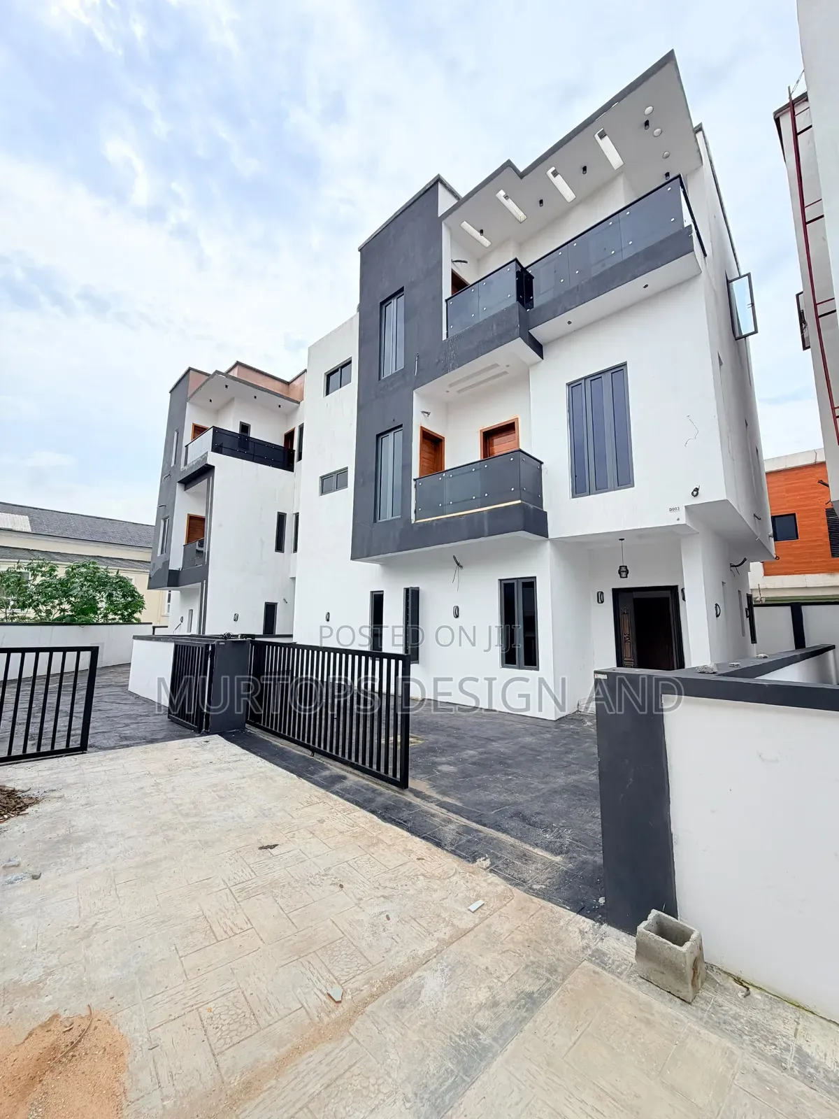 4bdrm Duplex in Phase 1 for sale