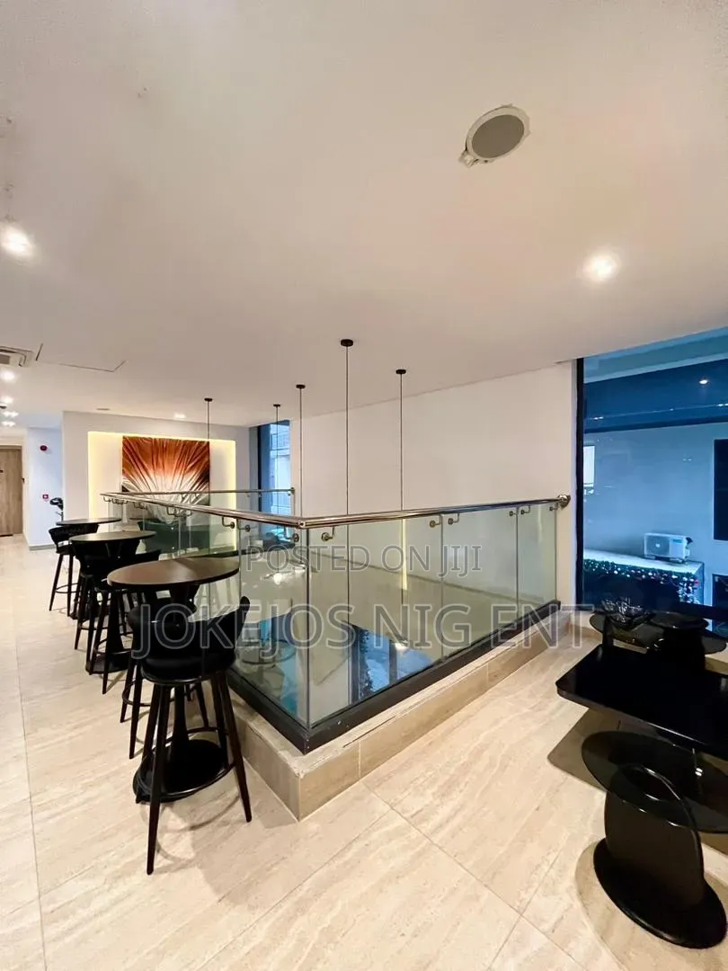 3bdrm Apartment in Victoria Island, Ahmadu Bello Way for sale