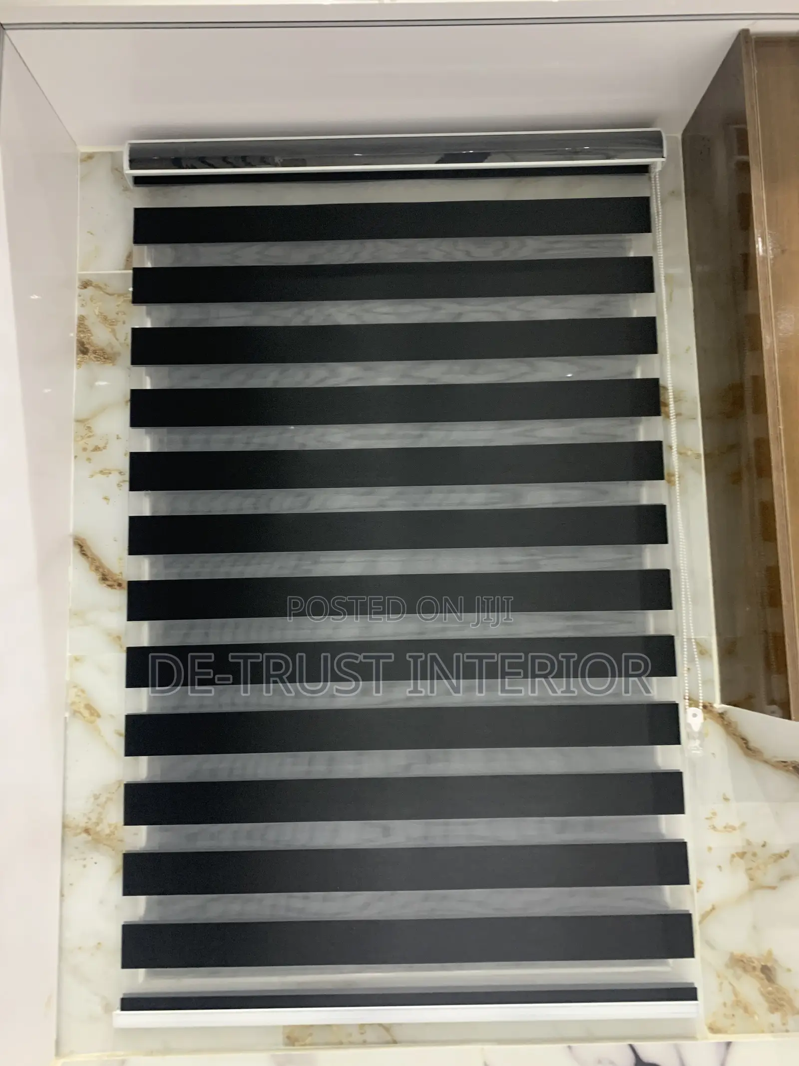 Clean Window Blind