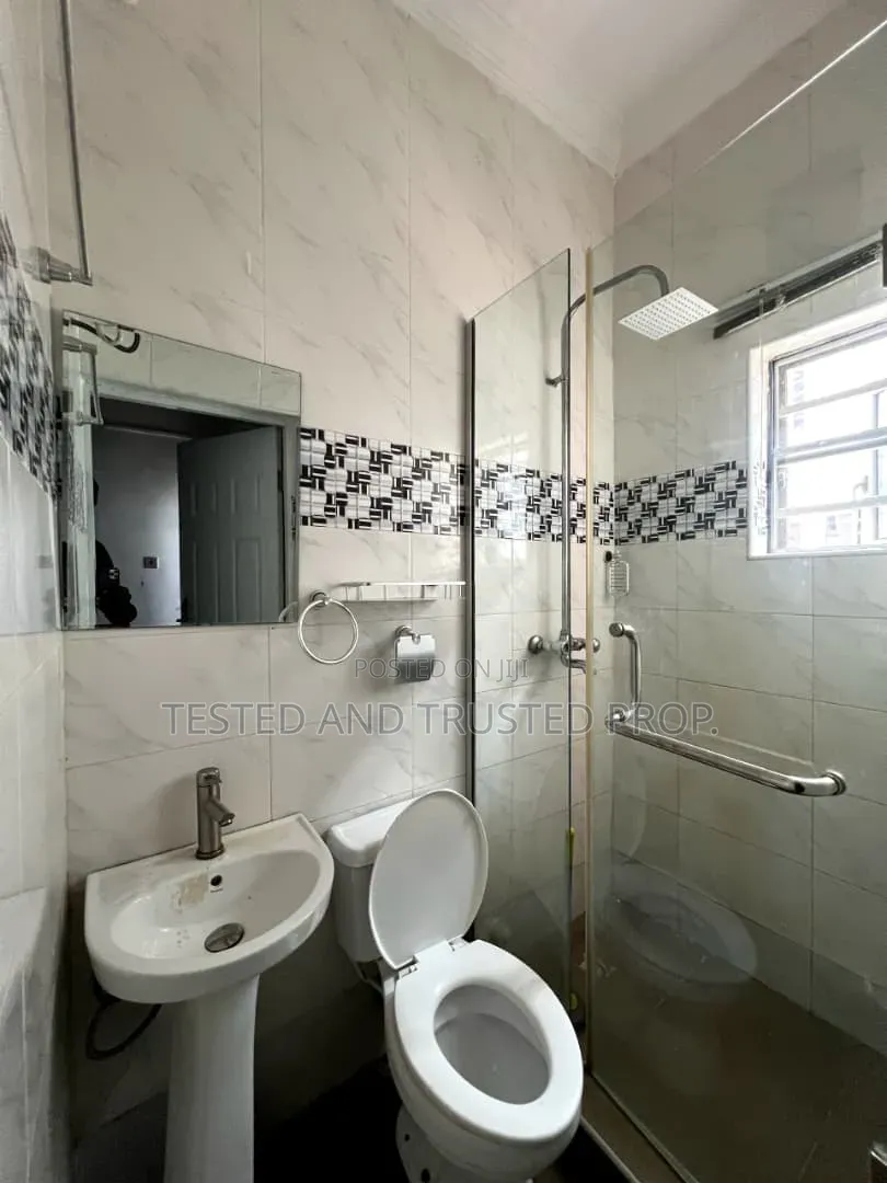 Furnished 2bdrm Apartment in Ikota Gra for rent