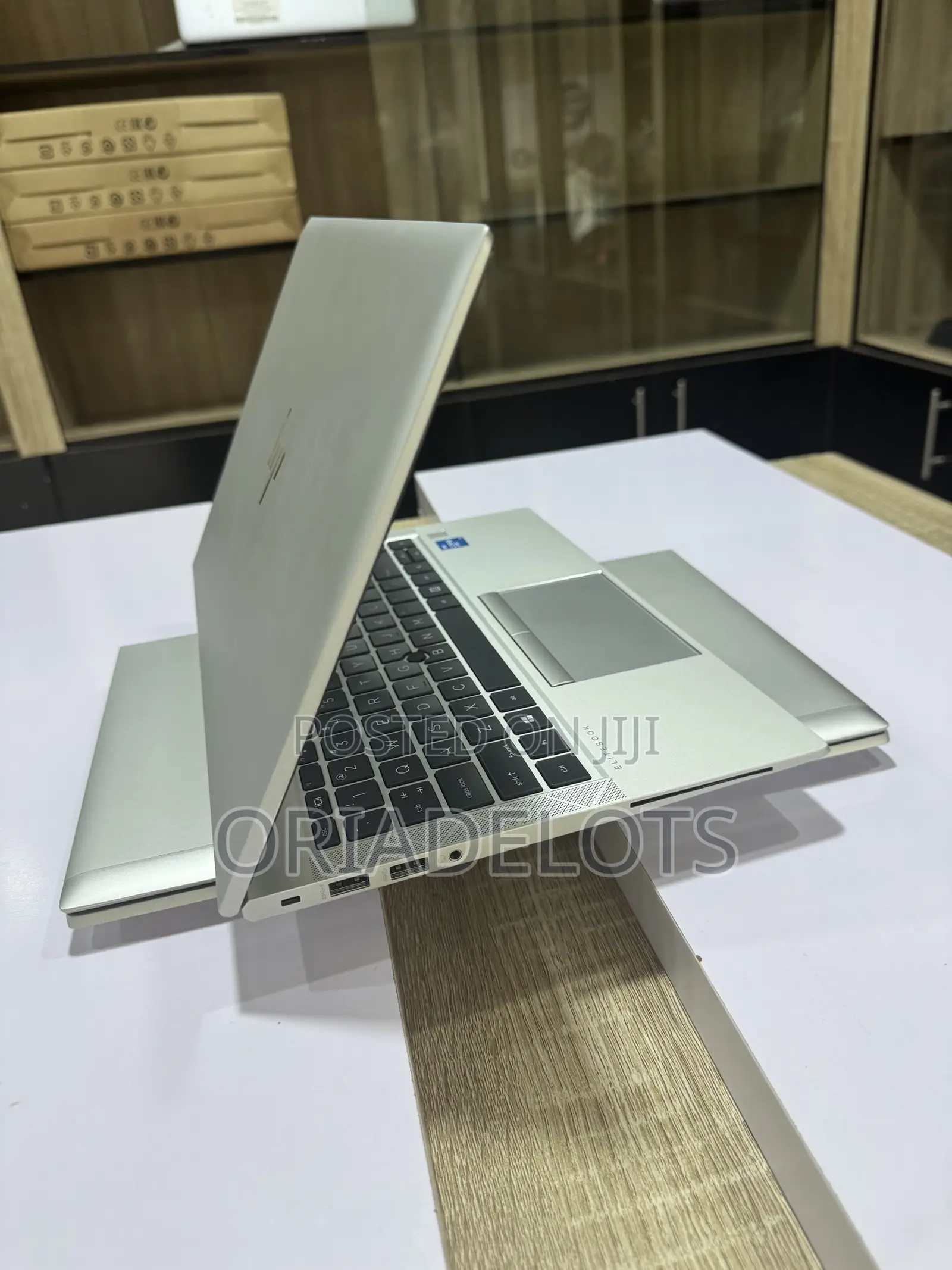 New Laptop HP EliteBook 840 G8 16GB Intel Core i5 SSD 256GB