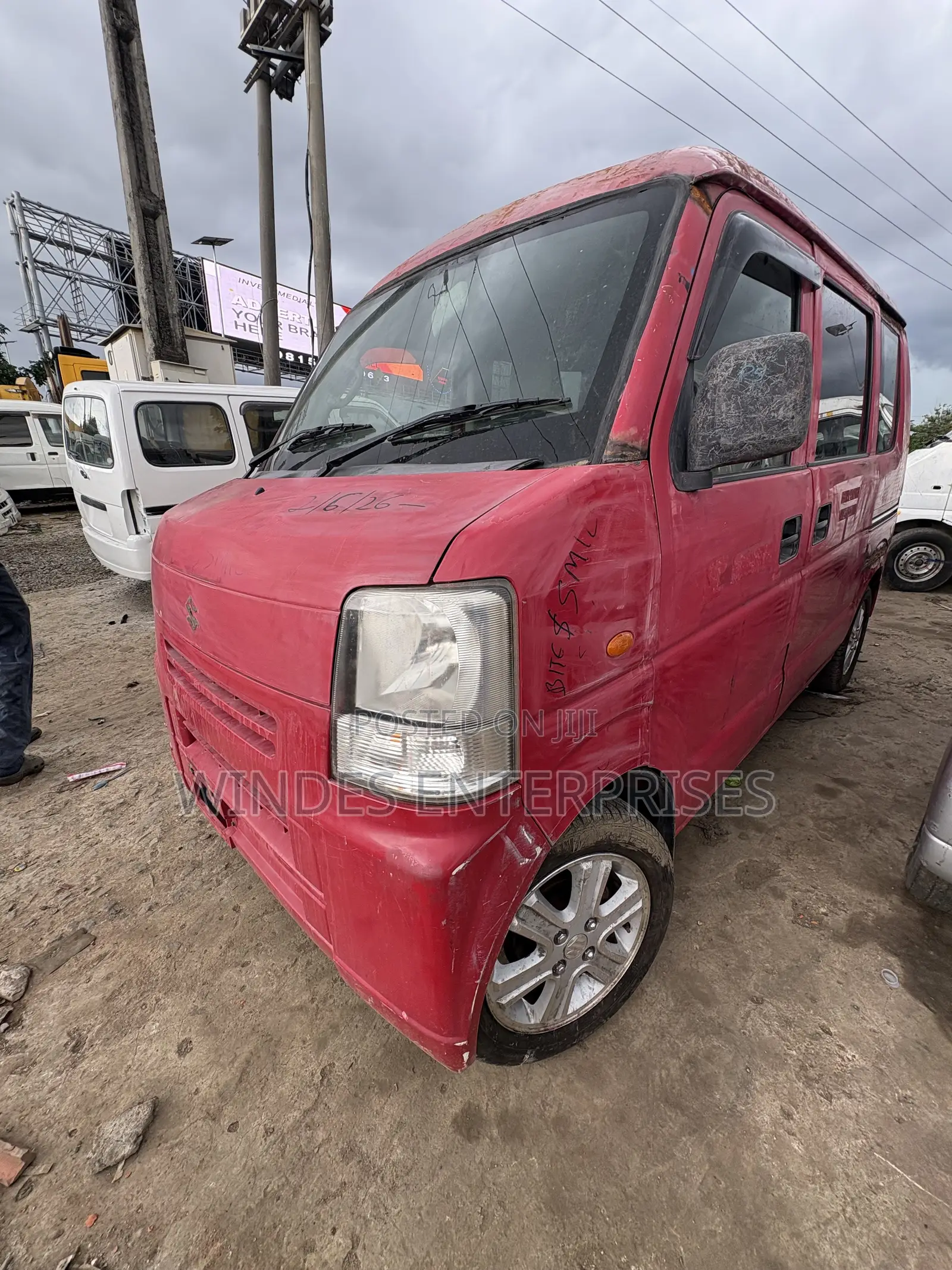 Suzuki Every 2012 Red