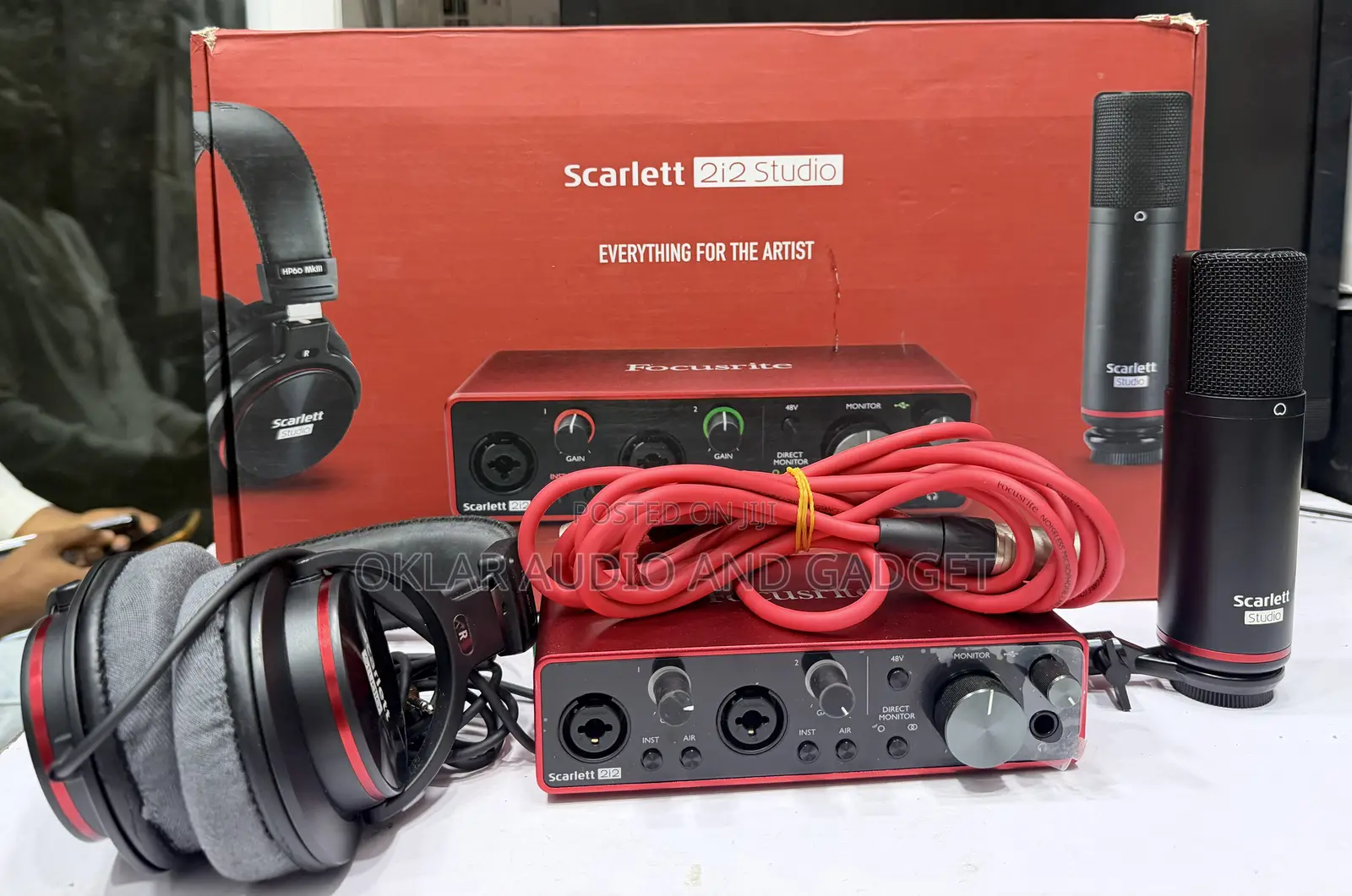 Focusrite Scarlett 2i2 Studio Bundle 3rd Gen (Used)