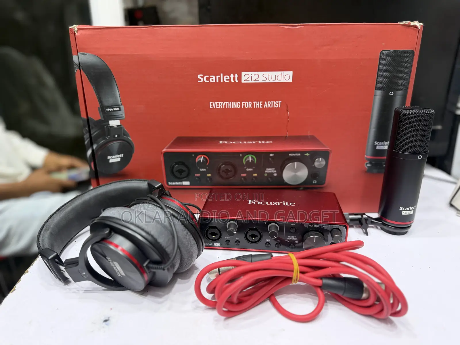 Focusrite Scarlett 2i2 Studio Bundle 3rd Gen (Used)