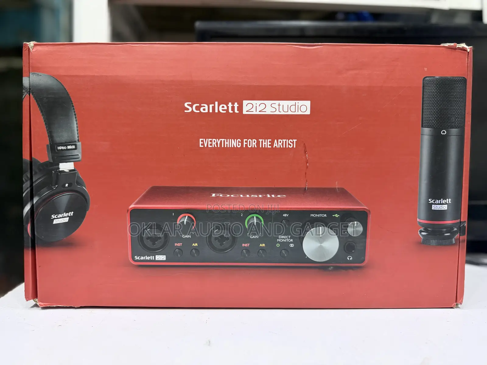Focusrite Scarlett 2i2 Studio Bundle 3rd Gen (Used)