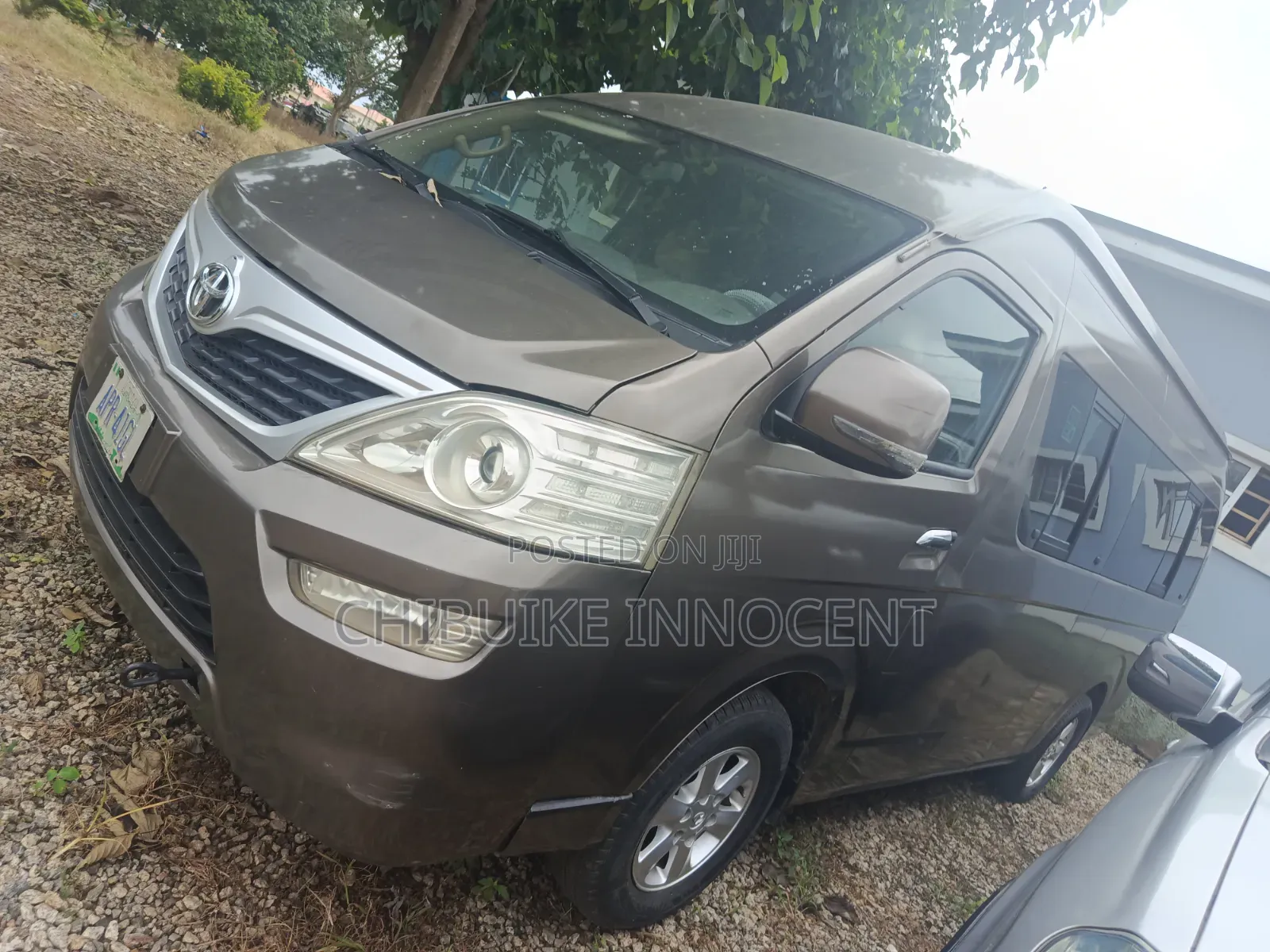 Toyota HiAce 2014 Grey