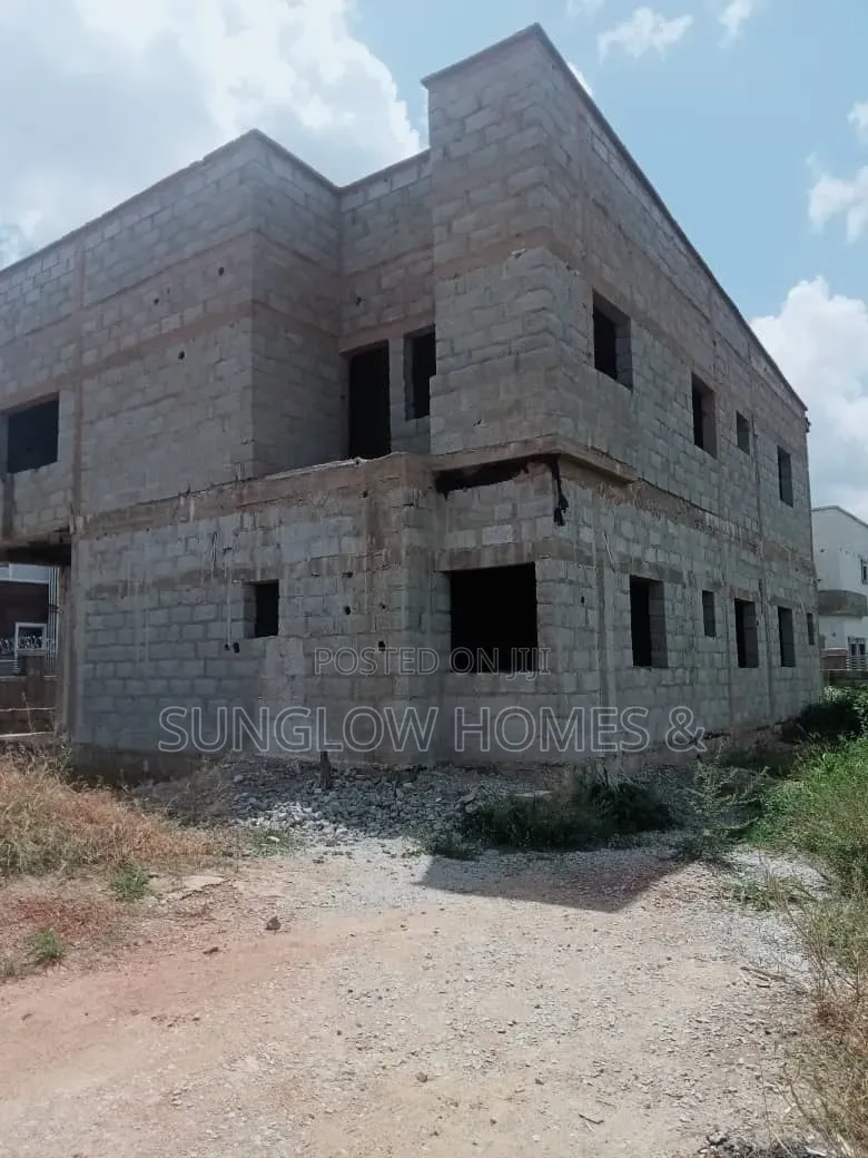 4bdrm Duplex in Nut, Sabon Lugbe for sale