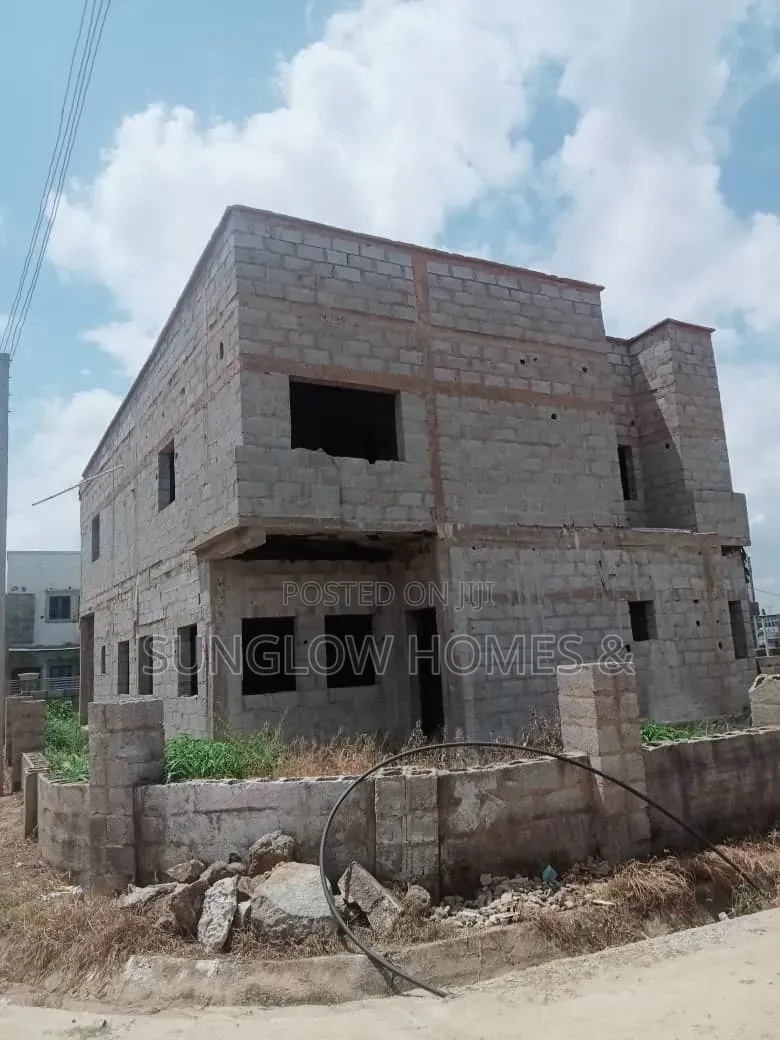 4bdrm Duplex in Nut, Sabon Lugbe for sale