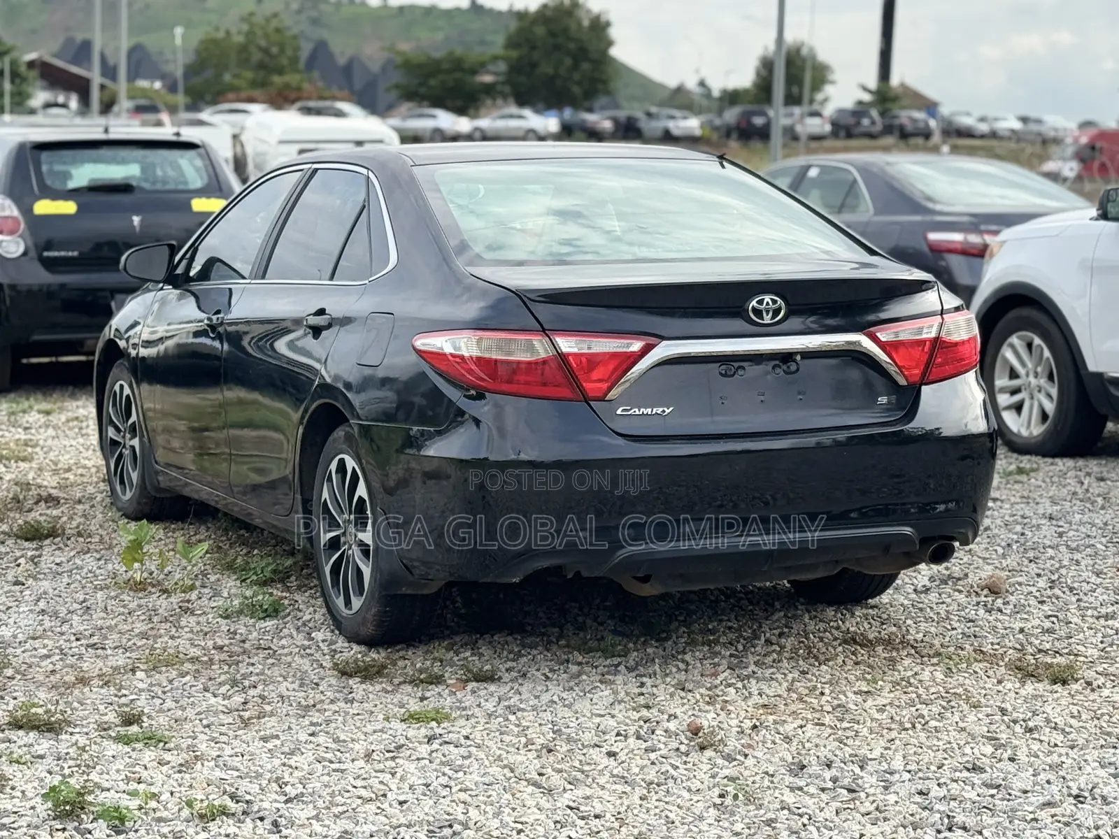 Toyota Camry SE 4dr Sedan (2.5L 4cyl 6A) 2015 Gray