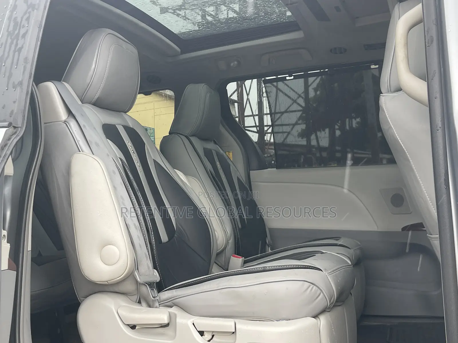 Toyota Sienna Limited FWD 7-Passenger 2013 Silver
