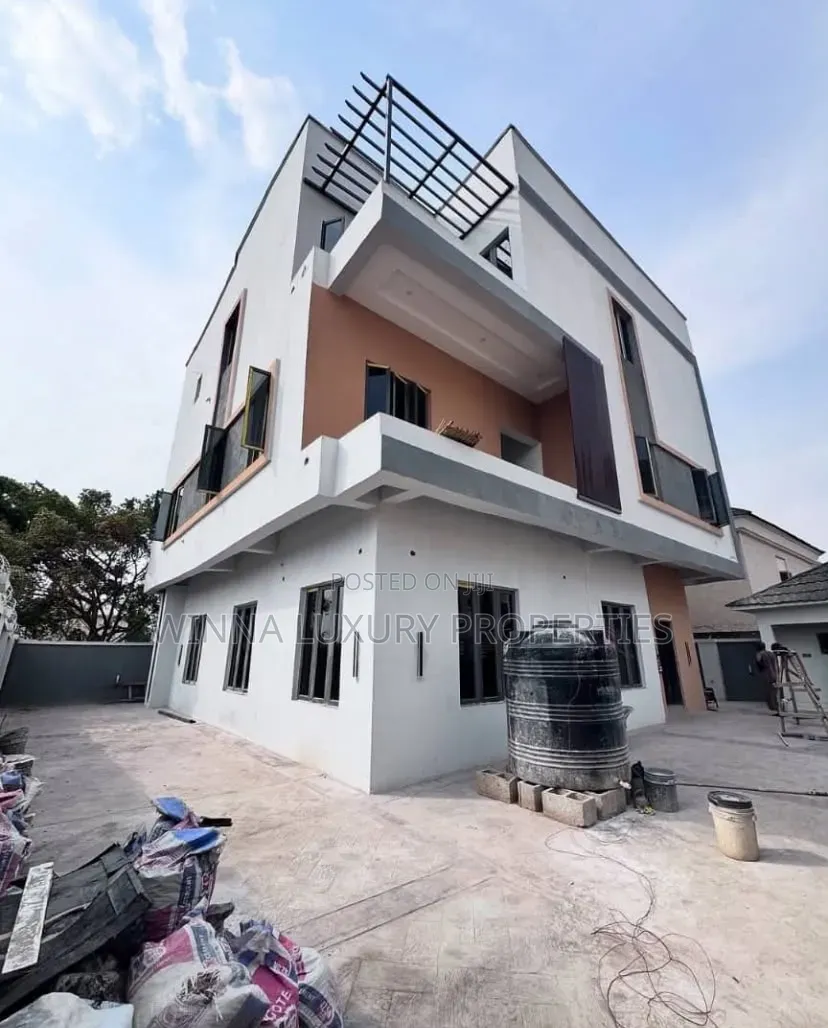 7bdrm Duplex in Utako for sale