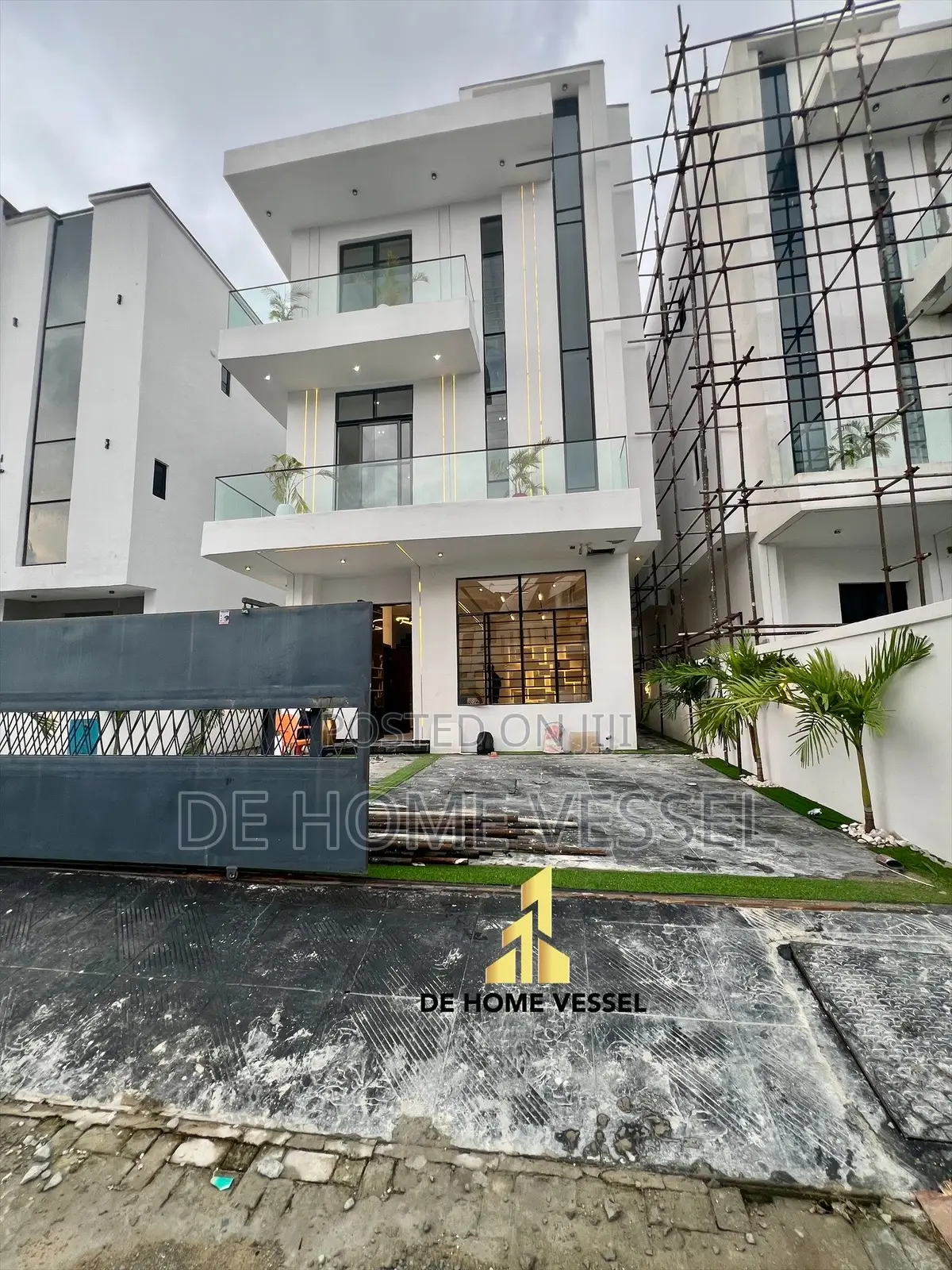 5bdrm Duplex in Lekki for sale