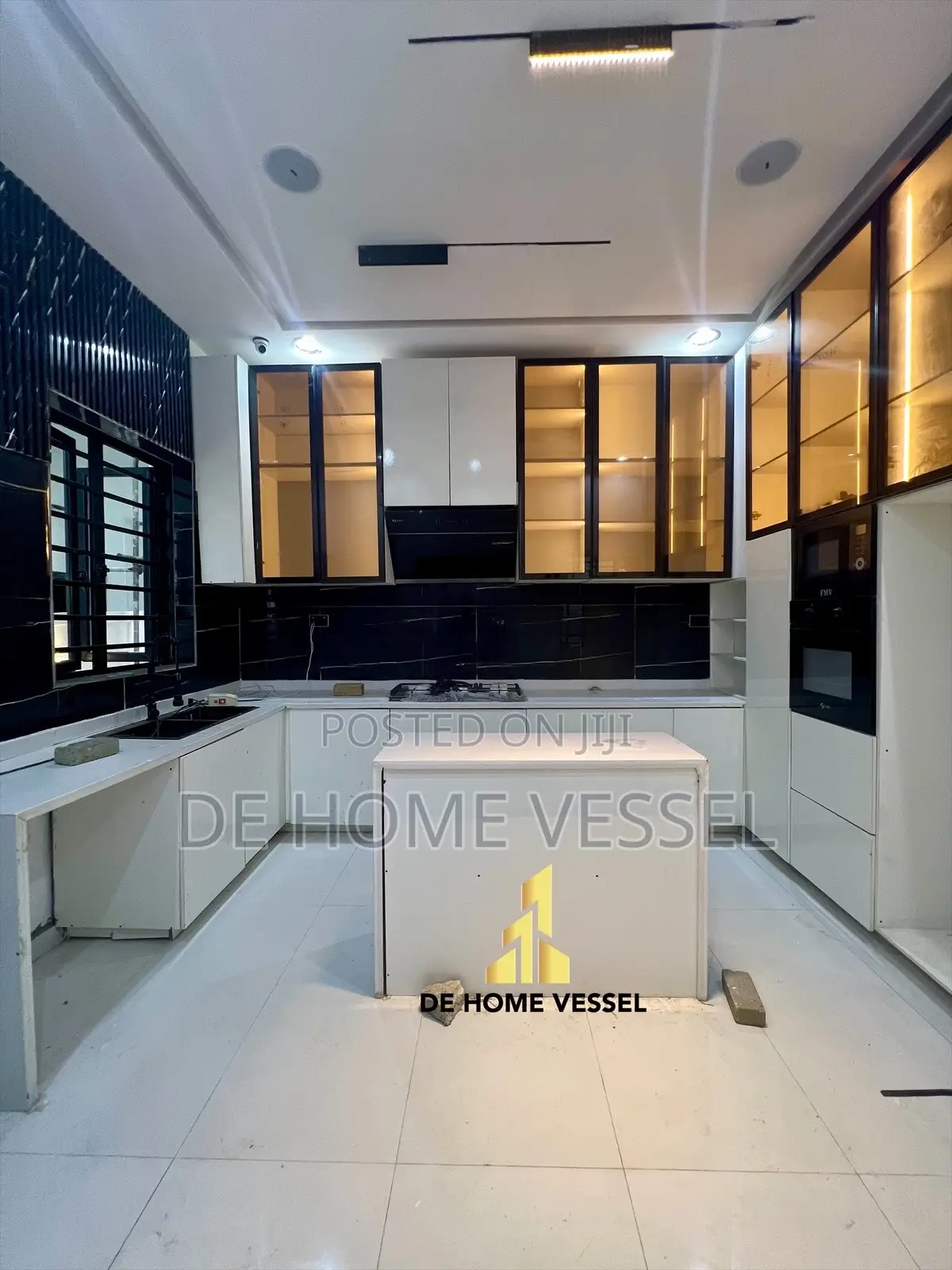 5bdrm Duplex in Lekki for sale