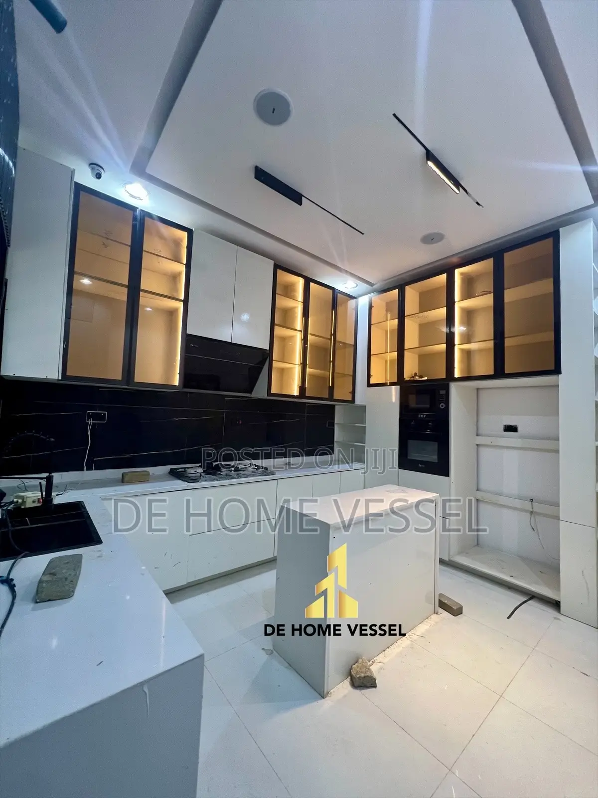 5bdrm Duplex in Lekki for sale